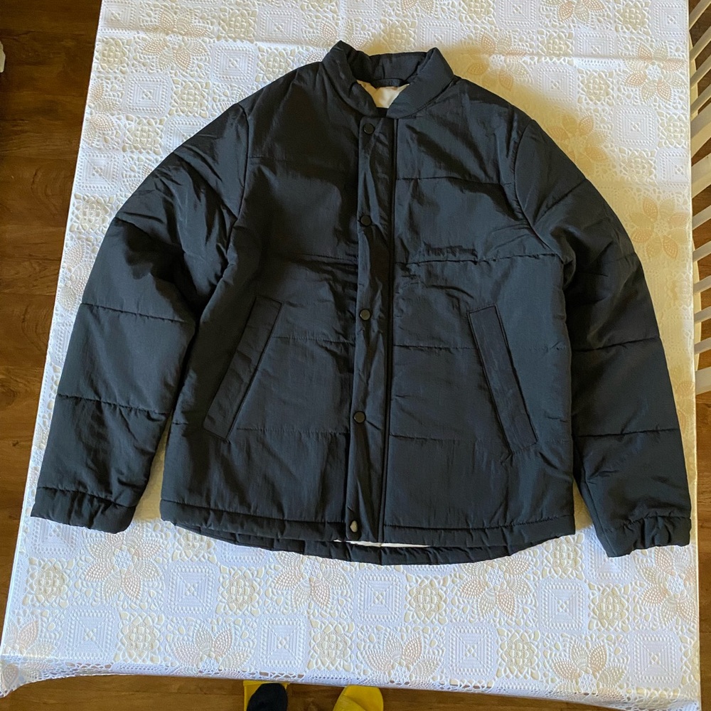 Abercrombie & Fitch Men's Black Puffer Jacket